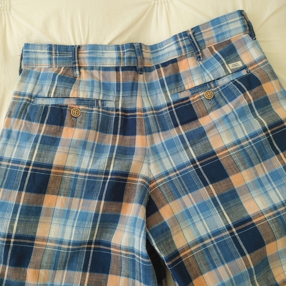 IZOD blue & orange plaid golf shorts. Size 32 - Picture 11 of 12